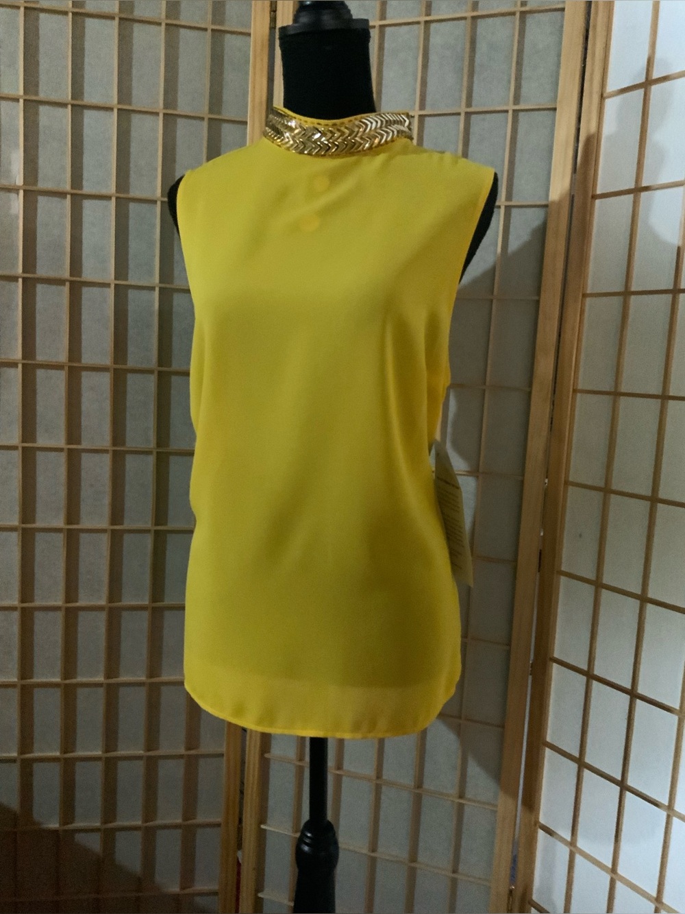 NWT Ashro Bright Yellow Sleeveless Top with Gold Necklace Trim